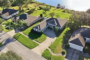 3804 Bayshore Cir, Tavares, FL 32778 - Photo 42
