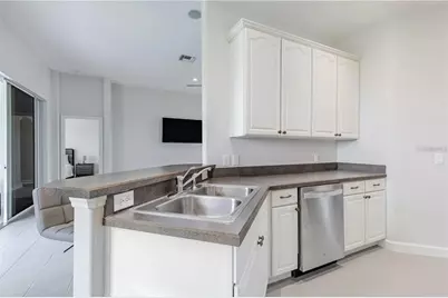 3804 Bayshore Circle, Tavares, FL 32778 - Photo 6