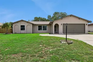 853 Sylvia Dr, Deltona, FL 32725 - Photo 1