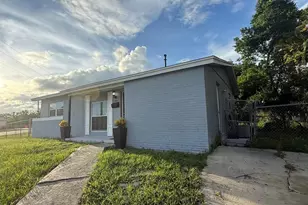 2302 E Dana Dr, Deltona, FL 32738 - Photo 1