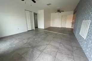 2302 E Dana Dr, Deltona, FL 32738 - Photo 6