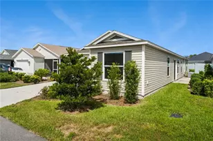 7548 Kuenher Ct, The Villages, FL 34762 - Photo 2
