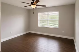 21 Sandalwood Dr, Davenport, FL 33837 - Photo 4