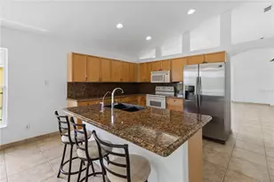 2317 Lily Pad Ln, Kissimmee, FL 34743 - Photo 10