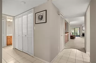 5 Escondido Cir, Altamonte Springs, FL 32701 - Photo 4