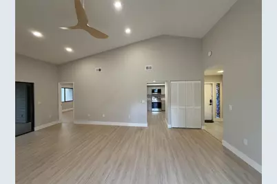 971 Sunridge Drive #110, Sarasota, FL 34234 - Photo 4