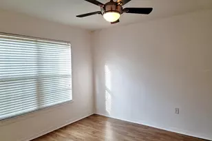 5475 Vineland Rd, Orlando, FL 32811 - Photo 12