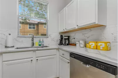 316 Cambria Avenue, Davenport, FL 33897 - Photo 12