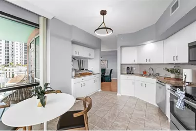 322 E Central Boulevard #901, Orlando, FL 32801 - Photo 10