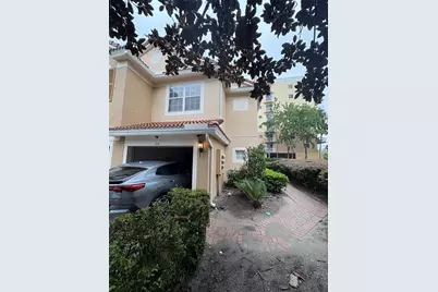 6302 Daysbrook Drive #108, Orlando, FL 32835 - Photo 2