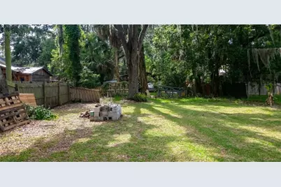 210 S 15th Street, Palatka, FL 32177 - Photo 6