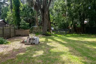 210 S 15th St, Palatka, FL 32177 - Photo 6
