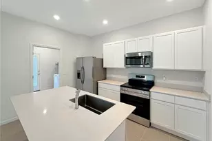 2212 Red Sun St, Apopka, FL 32703 - Photo 2