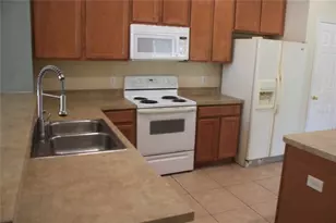 3020 Eagle Crossing Dr, Kissimmee, FL 34746 - Photo 10