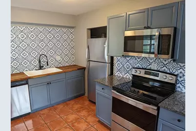 725 17th Ave S, Saint Petersburg, FL 33701 - Photo 2