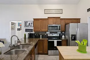 4649 Eagle Peak Dr, Kissimmee, FL 34746 - Photo 18