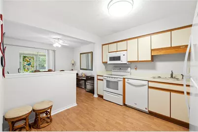 5300 Dover Village Lane #4, Orlando, FL 32812 - Photo 6