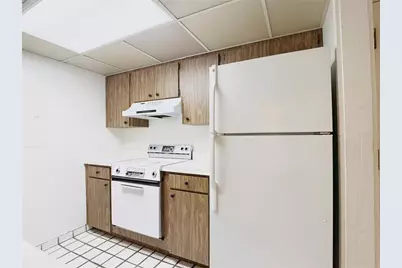 3033 Camelot Drive #303, Haines City, FL 33844 - Photo 6