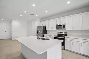 7901 Celestial Cir, Sarasota, FL 34241 - Photo 28