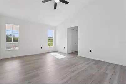 6302 Silver Oaks Drive, Zephyrhills, FL 33542 - Photo 12