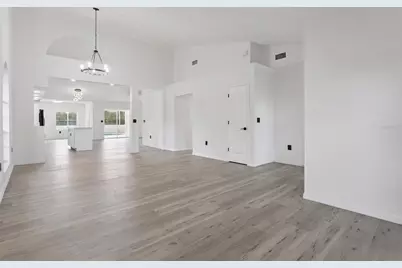6302 Silver Oaks Drive, Zephyrhills, FL 33542 - Photo 6
