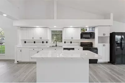 6302 Silver Oaks Drive, Zephyrhills, FL 33542 - Photo 10