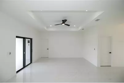 943 Commodore Street, Lehigh Acres, FL 33974 - Photo 4