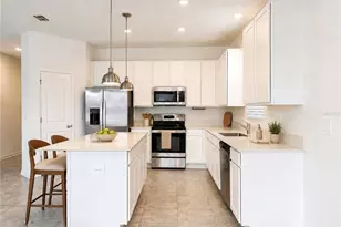 348 Heroic Rd, Davenport, FL 33837 - Photo 4