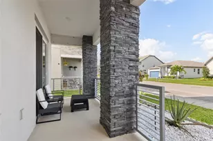 2273 Standing Rock Cir, Oakland, FL 34787 - Photo 2