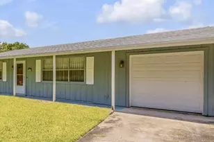 615 Richard St, New Smyrna Beach, FL 32168 - Photo 1
