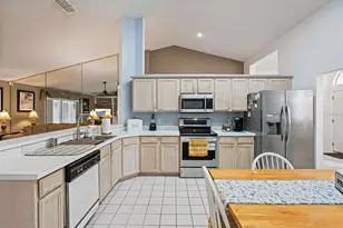699 N Endeavour Dr, Winter Springs, FL 32708 - Photo 10
