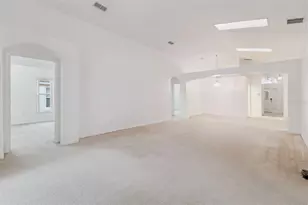 1346 Solana Cir, Davenport, FL 33897 - Photo 4