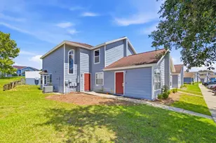 102 Mango Dr, Davenport, FL 33897 - Photo 2
