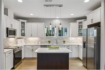 210 Hibiscus Court, Orlando, FL 32801 - Photo 2