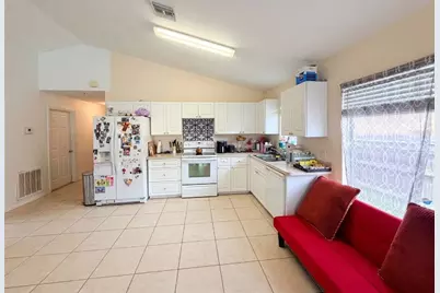 1240 12th Avenue SW, Vero Beach, FL 32962 - Photo 4