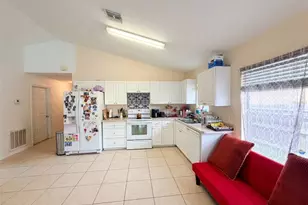 1240 12th Ave SW, Vero Beach, FL 32962 - Photo 4