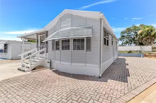 300 Sky Crest Loop, Davenport, FL 33837 - Photo 2