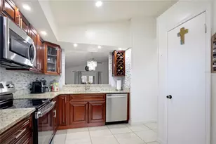 2649 Whalebone Bay Dr, Kissimmee, FL 34741 - Photo 8