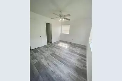 1920 E Edgewood Drive #D11, Lakeland, FL 33803 - Photo 14