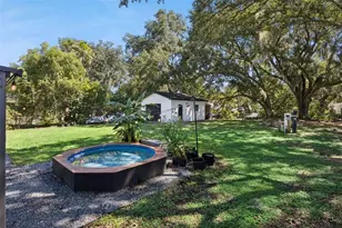 27544 Lisa Dr, Tavares, FL 32778 - Photo 34