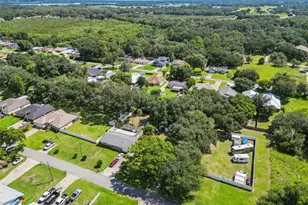 27544 Lisa Dr, Tavares, FL 32778 - Photo 40