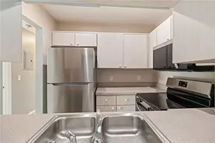 1131 S Pine Ridge Cir, Sanford, FL 32773 - Photo 10