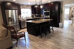 7800 Country Club Rd N, Saint Petersburg, FL 33710 - Photo 6