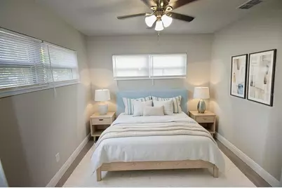 4027 7th Street S, Saint Petersburg, FL 33705 - Photo 18