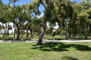 4027 7th St S, Saint Petersburg, FL 33705 - Photo 36