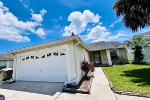 209 Indian Point Cir, Kissimmee, FL 34746 - Photo 2