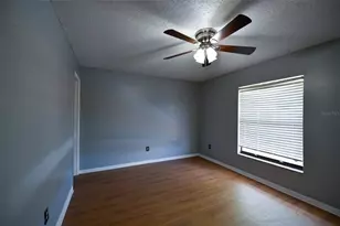 1621 Sandy Point Square, Orlando, FL 32807 - Photo 2