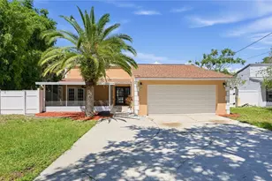 915 Seminole Blvd, Tarpon Springs, FL 34689 - Photo 2