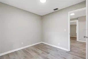 1412 E Annie St, Tampa, FL 33612 - Photo 22