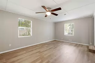 1412 E Annie St, Tampa, FL 33612 - Photo 16